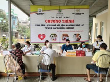 Hình ảnh chi tiết tin tức  Khám sức khỏe, cấp thuốc miễn phí cho người cao tuổi phường Đồng Tâm đảm bảo nghiêm các quy định về phòng chống dịch Covid – 19. Hình ảnh tin tức  Khám sức khỏe, cấp thuốc miễn phí cho người cao tuổi phường Đồng Tâm đảm bảo nghiêm các quy định về phòng chống dịch Covid – 19.