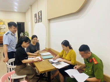 Hình ảnh chi tiết tin tức Thành phố Yên Bái: Kiểm tra liên ngành an toàn thực phẩm trong Tháng hành động vì an toàn thực phẩm năm 2024 Hình ảnh tin tức Thành phố Yên Bái: Kiểm tra liên ngành an toàn thực phẩm trong Tháng hành động vì an toàn thực phẩm năm 2024