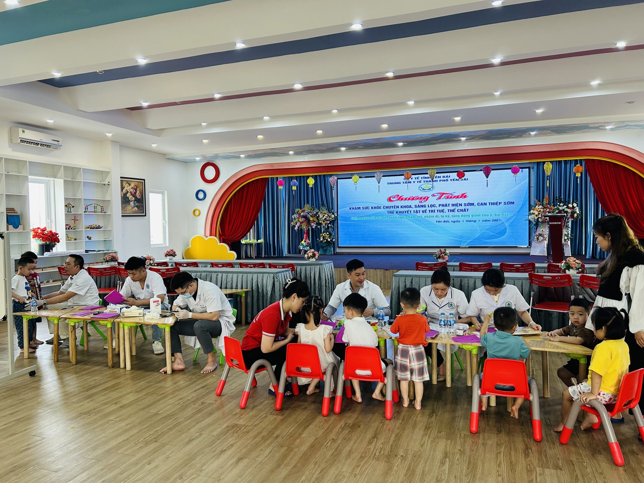 Hình ảnh tin tức CÁC YẾU TỐ NGUY CƠ GÂY TAI NẠN THƯƠNG TÍCH TRẺ EM