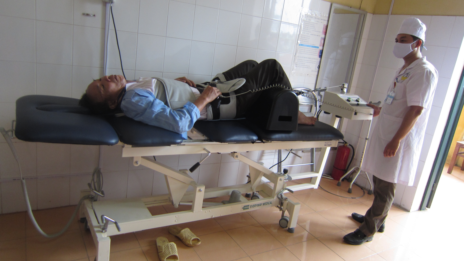 Hình ảnh tin tức Tâm đắc đưa phục hồi chức năng phục vụ người bệnh tại Trung tâm y tế thành phố Yên Bái