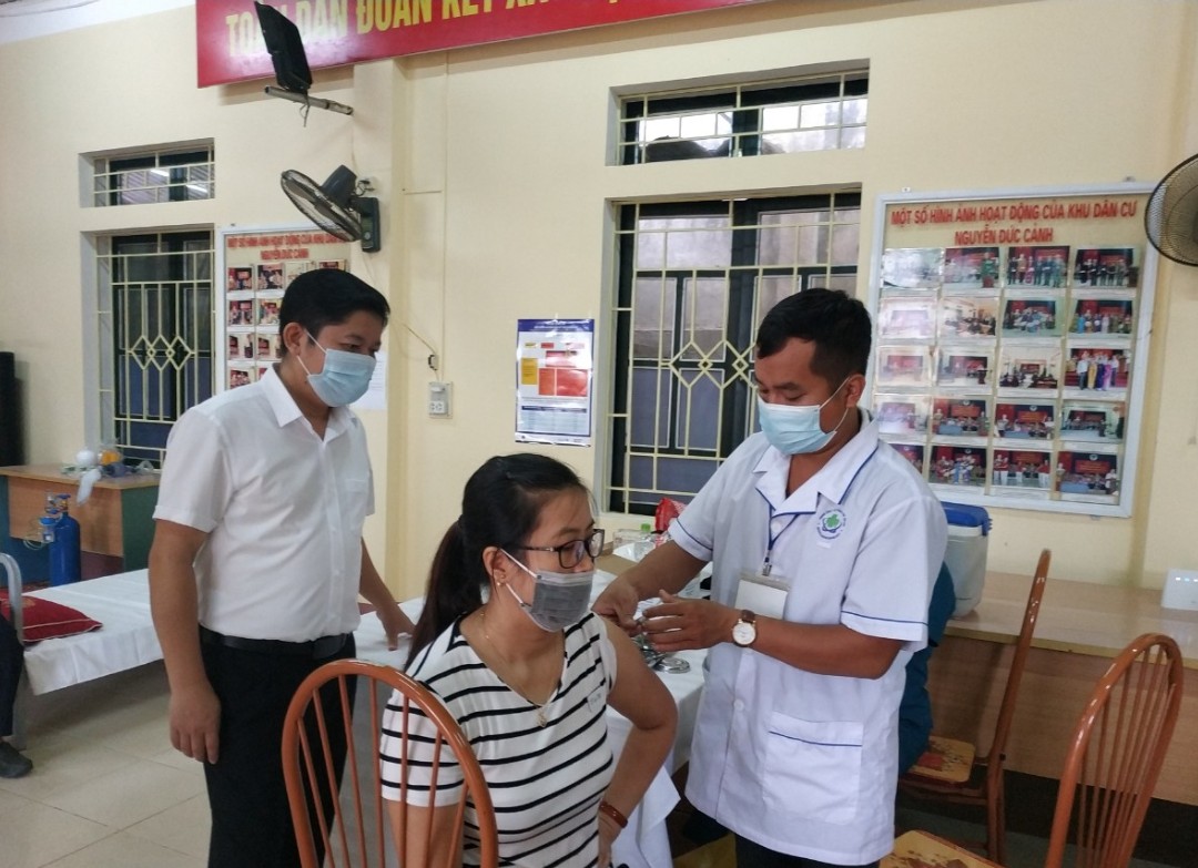 Hình ảnh tin tức Tiêm vắc xin COVID-19 mũi 4 - Đừng để mất cơ hội được bảo vệ liên tục