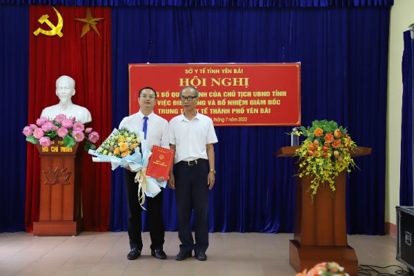 Hình ảnh tin tức Công bố quyết định bổ nhiệm Giám đốc Trung tâm y tế thành phố Yên Bái